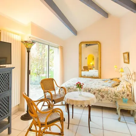 Charmante 3 Etoiles A Biarritz Anglet, Piscine Privee Et Jardin. * Anglet